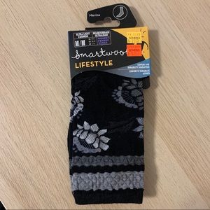 Scheel’s NWT Smartwool Black Floral socks